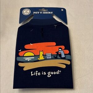 Life Is Good Pet T-Shirt with Sunset Design
Size Small